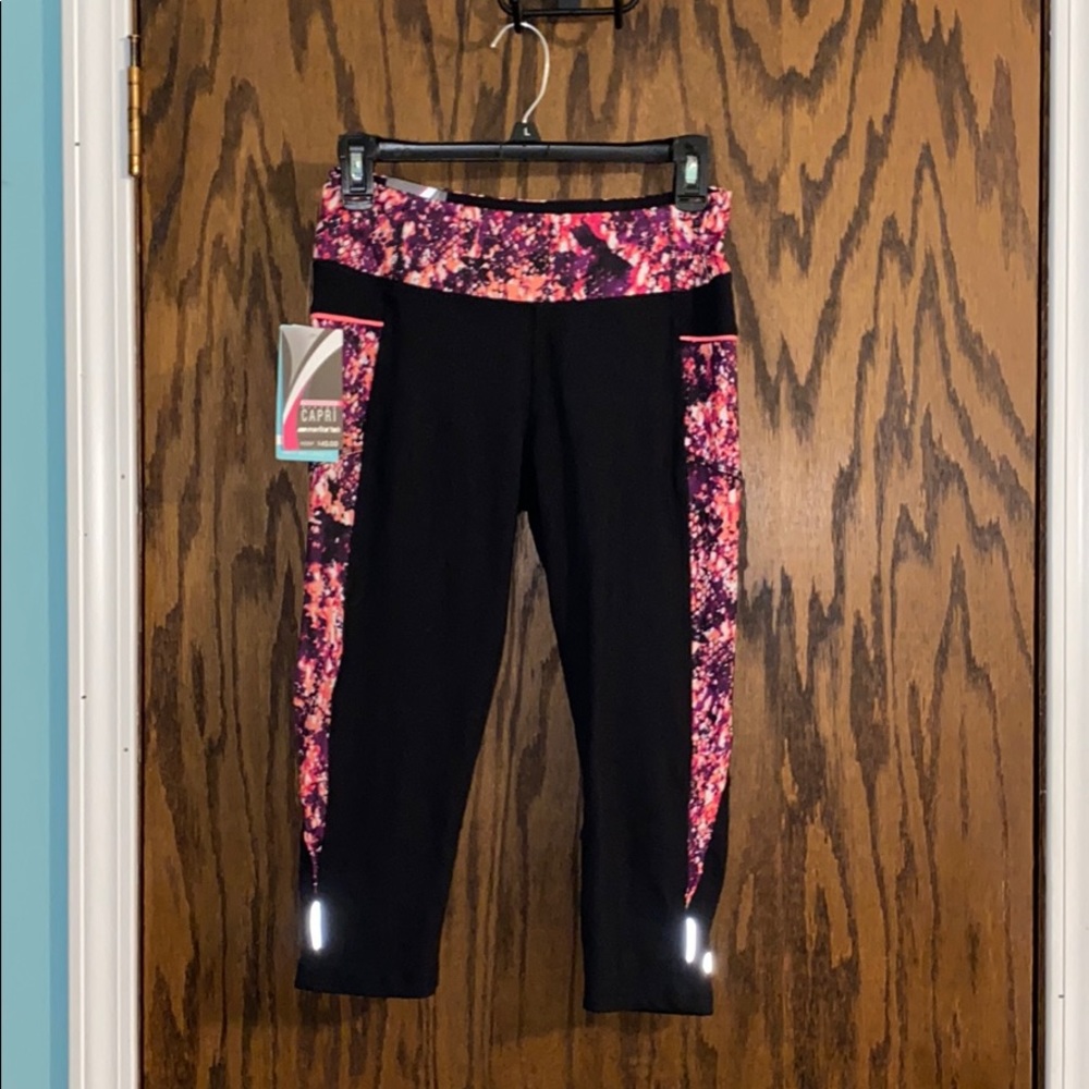 Fitted Capri Athletic Legging